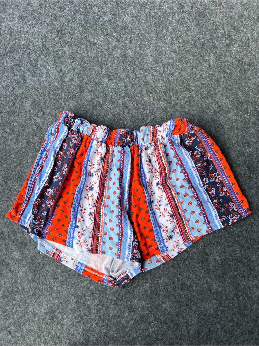Women’s Elastic Waist Red & Light Blue Patterned Shorts